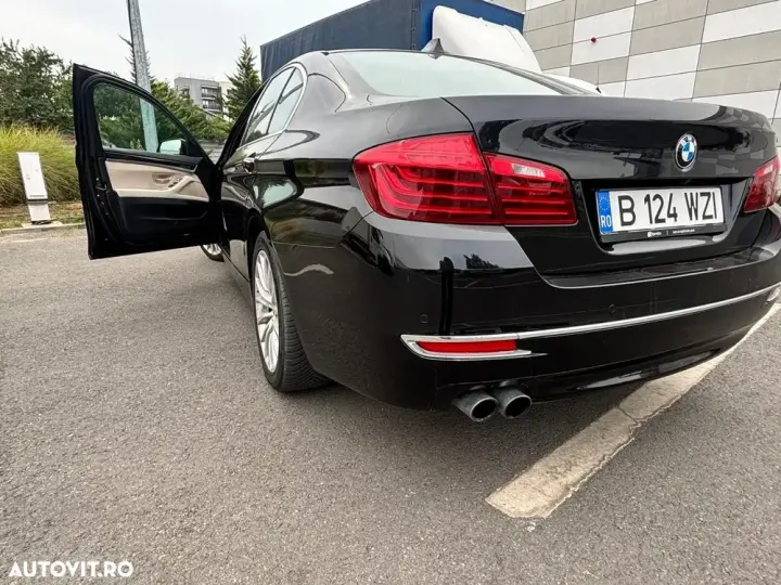 BMW Seria 5 F10/F11/F07 [2010 - 2017] 530d xDrive AT