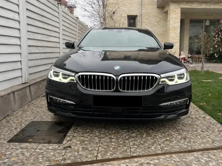 BMW Seria 5 G30/G31 540i xDrive Aut. Luxury Line