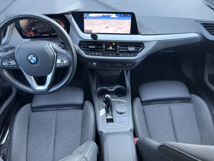 BMW Seria 1 F40/F52
