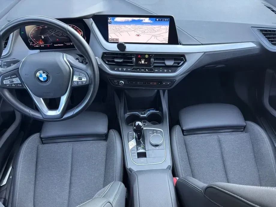 BMW Seria 1 F40/F52 — imagine 2