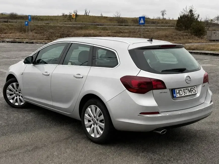 Opel Astra J 2.0 CDTI DPF SportsTourer Edition — imagine 5