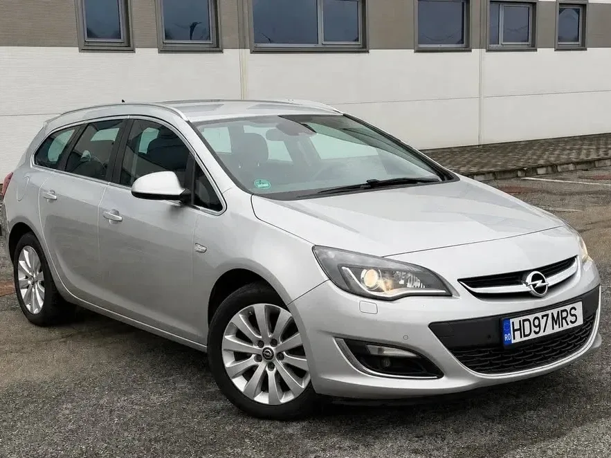 Opel Astra J 2.0 CDTI DPF SportsTourer Edition — imagine 2