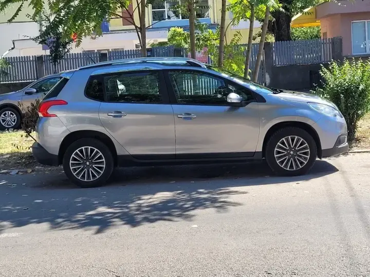 Peugeot 2008 I 1.2 L PureTech Active