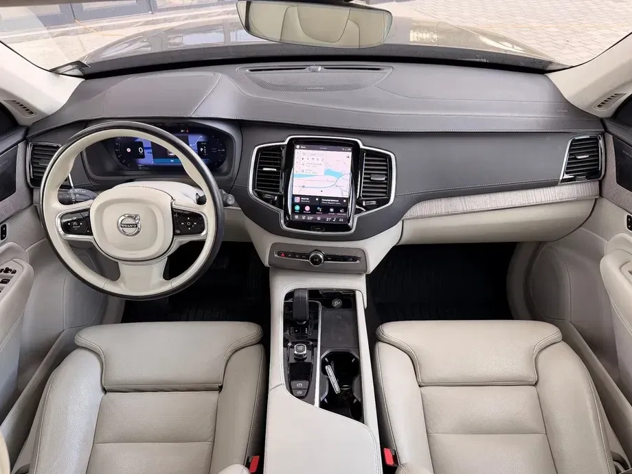 Volvo XC 90 Recharge T8 eAWD Inscription — imagine 6