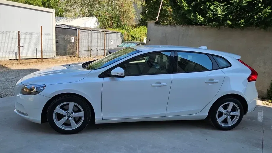 Volvo V40 — imagine 4