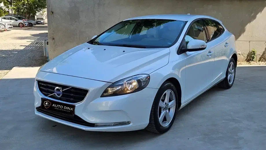 Volvo V40 — imagine 2