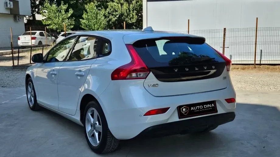 Volvo V40 — imagine 5