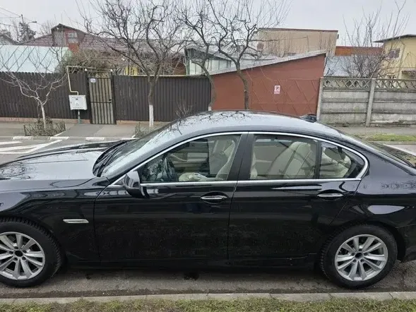 BMW Seria 5 520d xDrive AT — imagine 3
