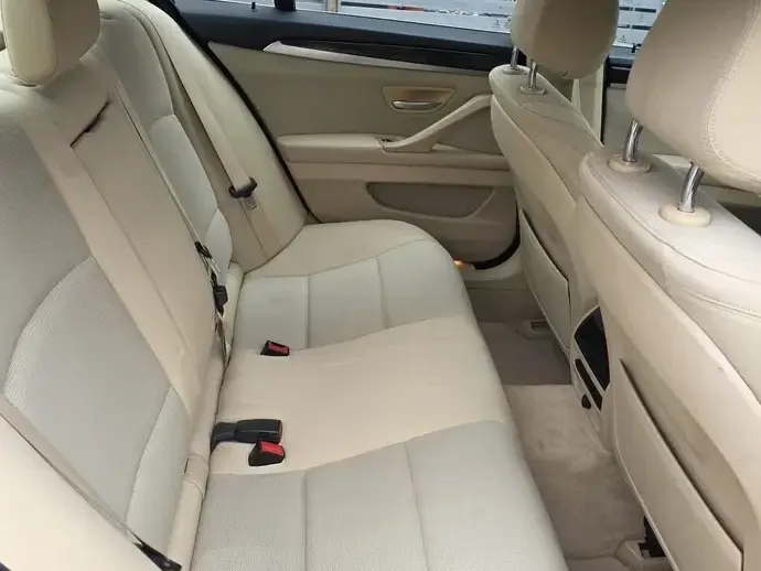 BMW Seria 5 520d xDrive AT