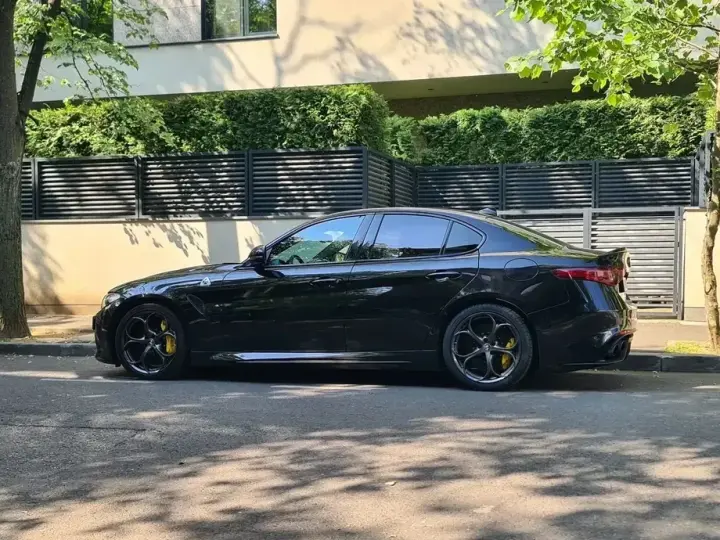 Alfa Romeo Giulia 2.9 Turbo RWD AT8 Quadrifoglio