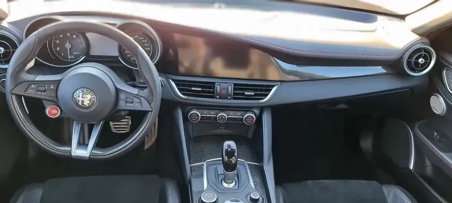 Alfa Romeo Giulia 2.9 Turbo RWD AT8 Quadrifoglio — imagine 5