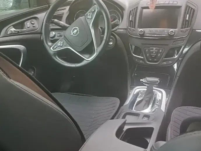 Opel Insignia A 2.0 CDTi 4x4 Automatik Sport