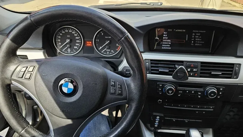BMW Seria 3 E90/E91/E92/E93 330d xDrive Aut. — imagine 2