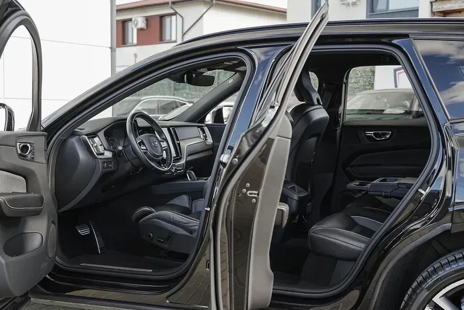 Volvo XC 60 II B4 D AWD Geartronic RDesign — imagine 5