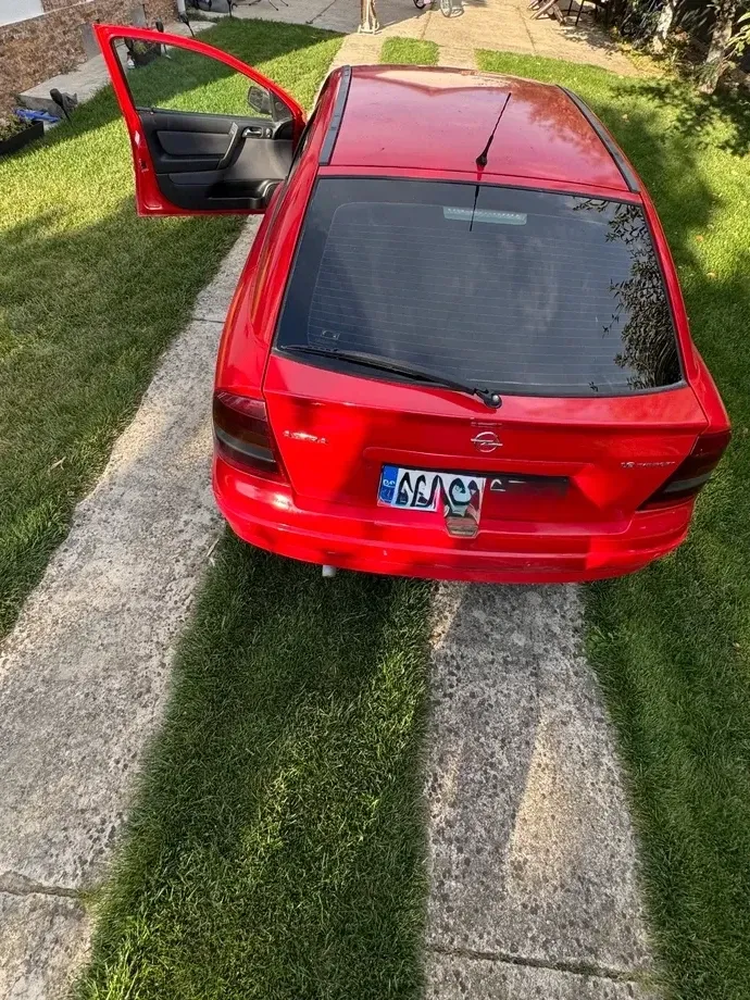 Opel Astra 1.6 16V Coupe Bertone — imagine 4