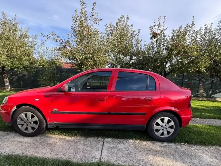 Opel Astra 1.6 16V Coupe Bertone