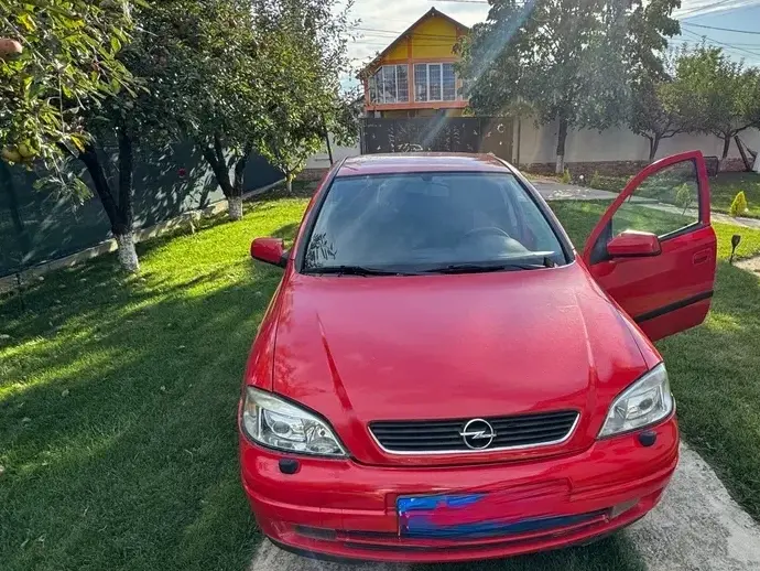 Opel Astra 1.6 16V Coupe Bertone