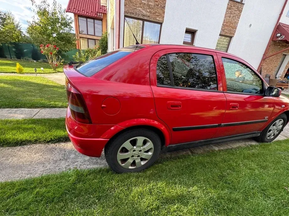 Opel Astra 1.6 16V Coupe Bertone — imagine 3