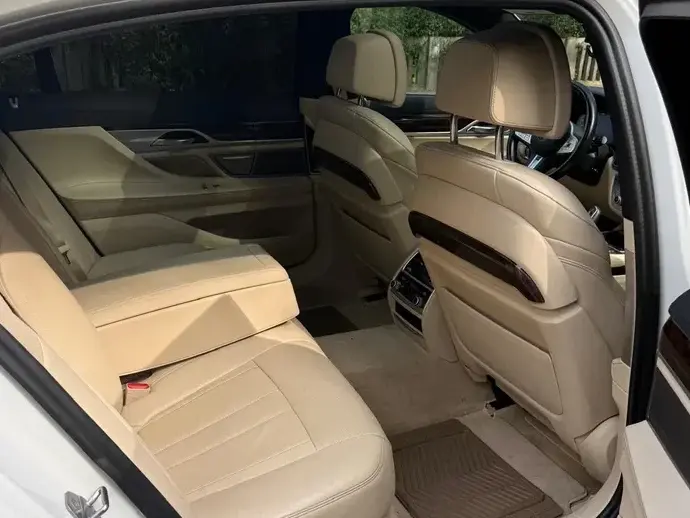 BMW Seria 7 G11/G12 740Li xDrive
