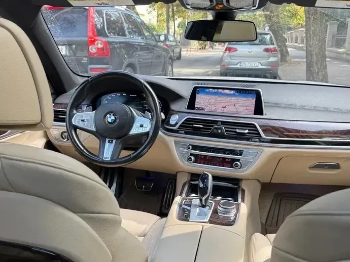 BMW Seria 7 G11/G12 740Li xDrive