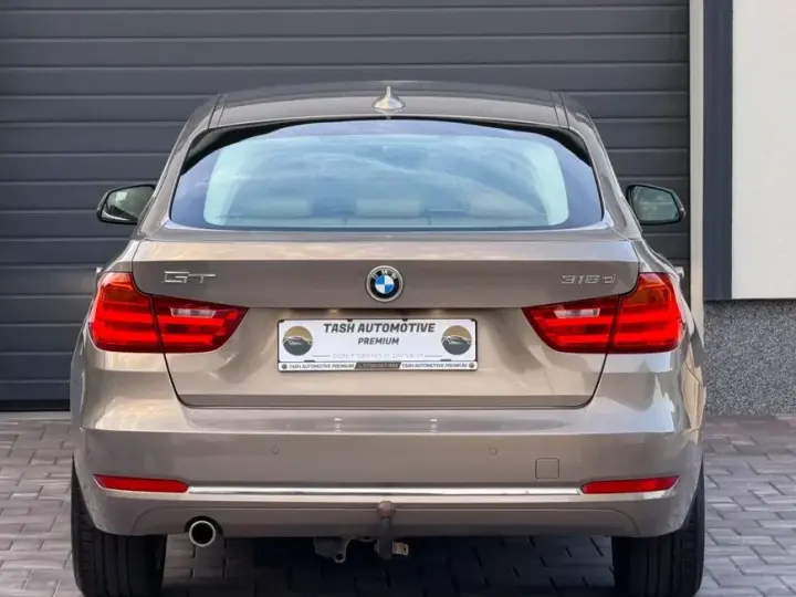 BMW Seria 3 F30/F31/F34 318d Aut. Luxury Line