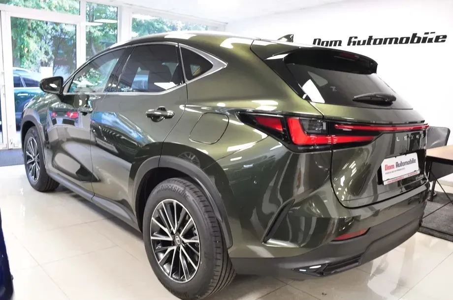 Lexus NX II 450h+ E-FOUR Executive Line — imagine 5