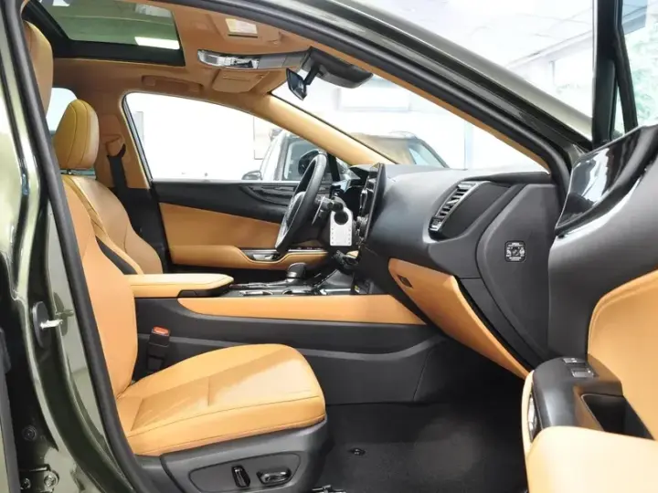Lexus NX II 450h+ E-FOUR Executive Line