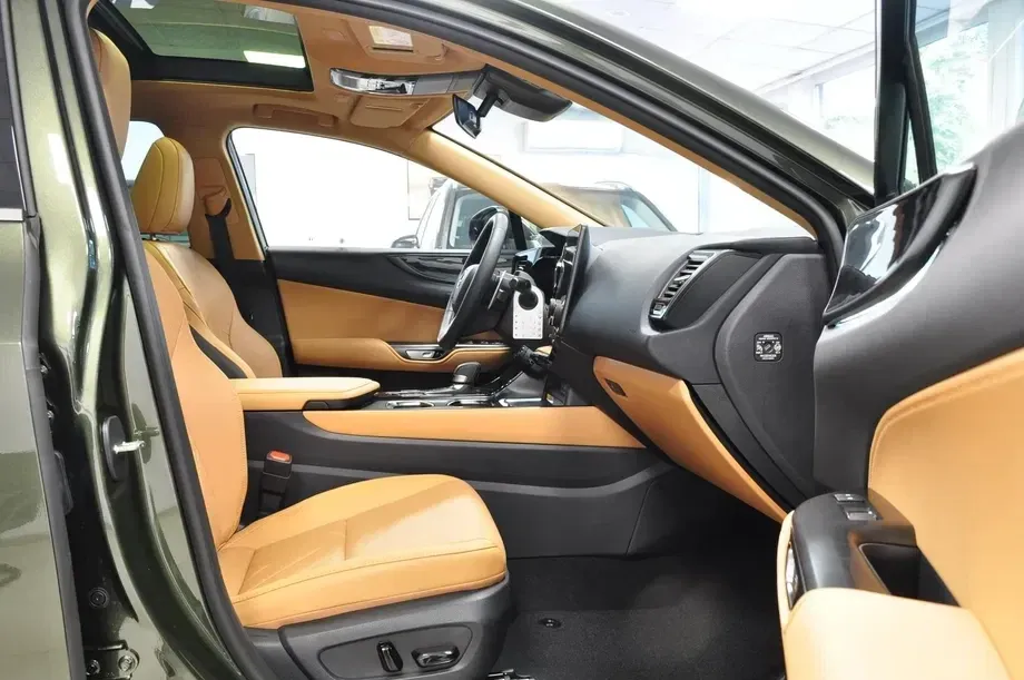 Lexus NX II 450h+ E-FOUR Executive Line — imagine 6