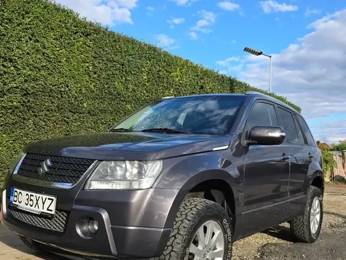 Suzuki Grand Vitara 2.4i JLX