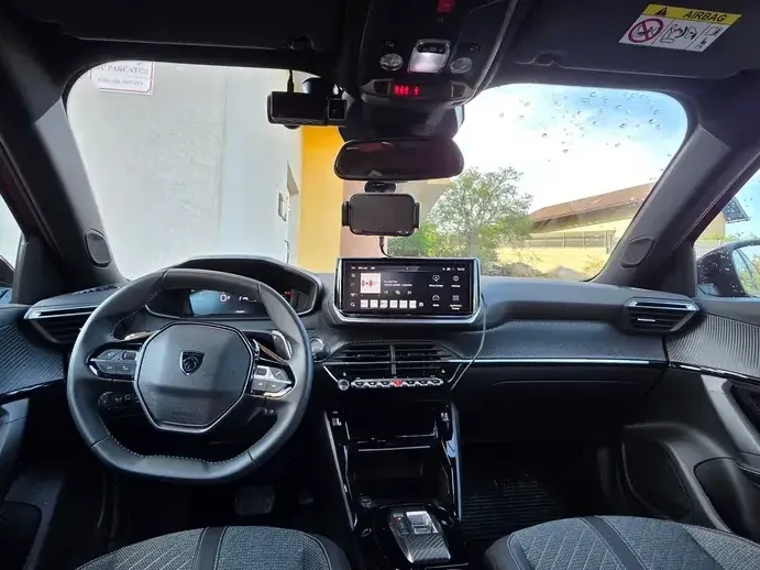Peugeot 2008 II 1.2L e-DCS6 MHEV Allure