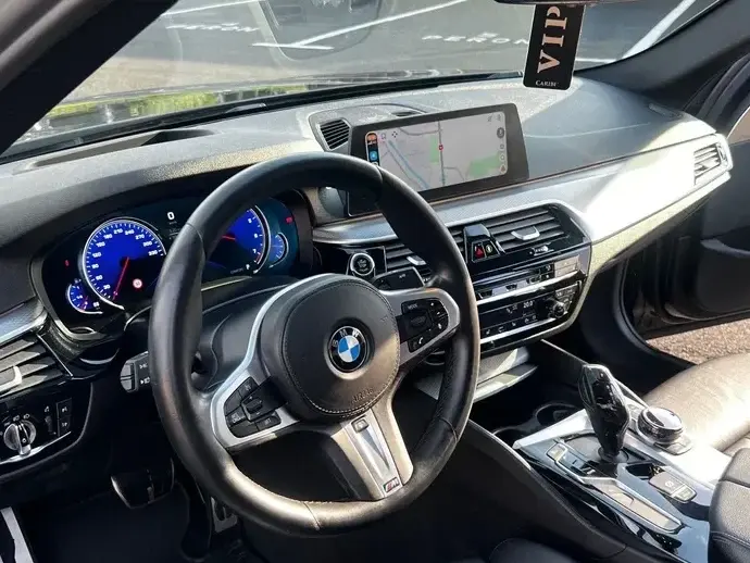 BMW Seria 5 G30/G31 530i xDrive Aut. M Sport Edition