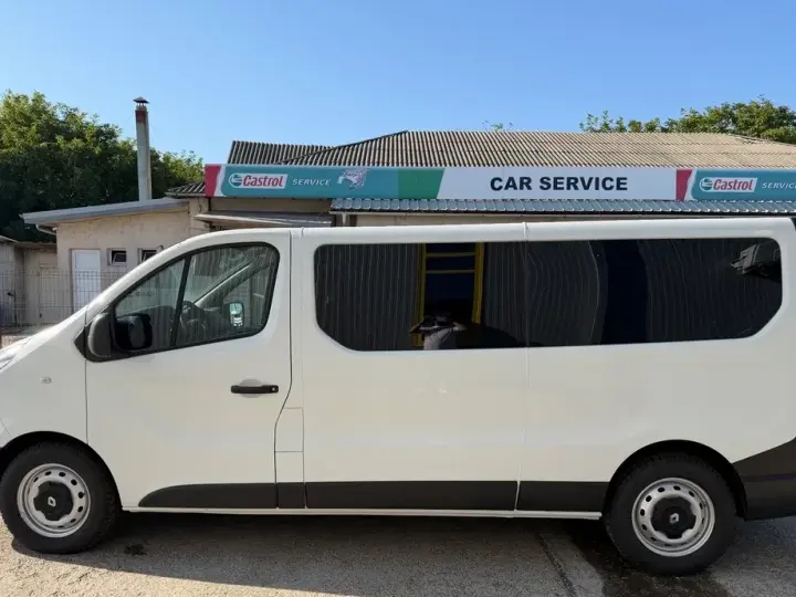 Renault Trafic 2.0 Blue dCi 120 Combi L2H1 8+1 locuri Authentique