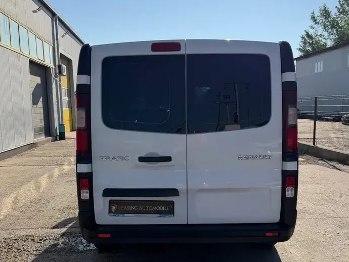 Renault Trafic 2.0 Blue dCi 120 Combi L2H1 8+1 locuri Authentique