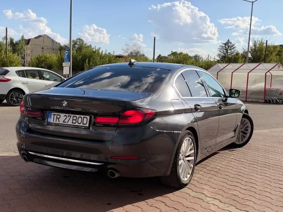 BMW Seria 5 G30/G31 530d xDrive AT — imagine 4