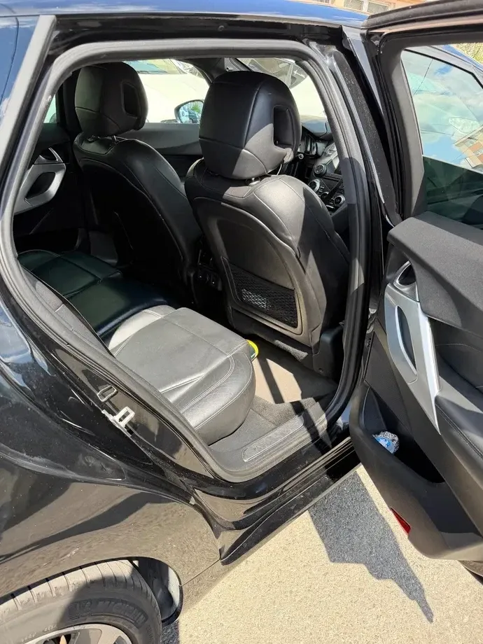 Citroën DS5 2.0 HYbrid4 Airdream So Chic — imagine 5