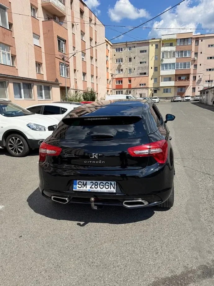Citroën DS5 2.0 HYbrid4 Airdream So Chic — imagine 3