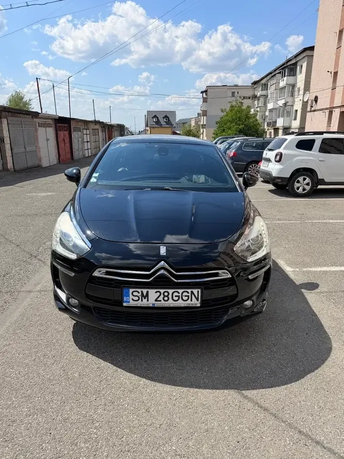 Citroën DS5 2.0 HYbrid4 Airdream So Chic — imagine 4