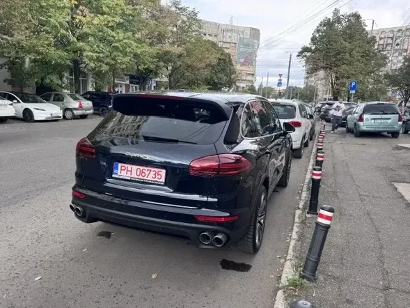 Porsche Cayenne — imagine 5