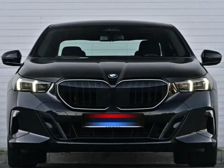BMW Seria 5 G60/G61 520d xDrive Aut.