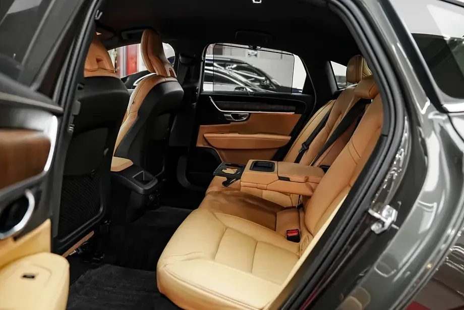 Volvo S90 B4 MHEV AT Plus Bright — imagine 6