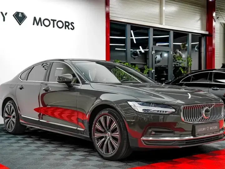 Volvo S90 B4 MHEV AT Plus Bright