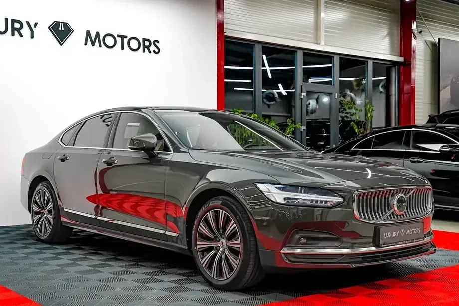 Volvo S90 B4 MHEV AT Plus Bright — imagine 5