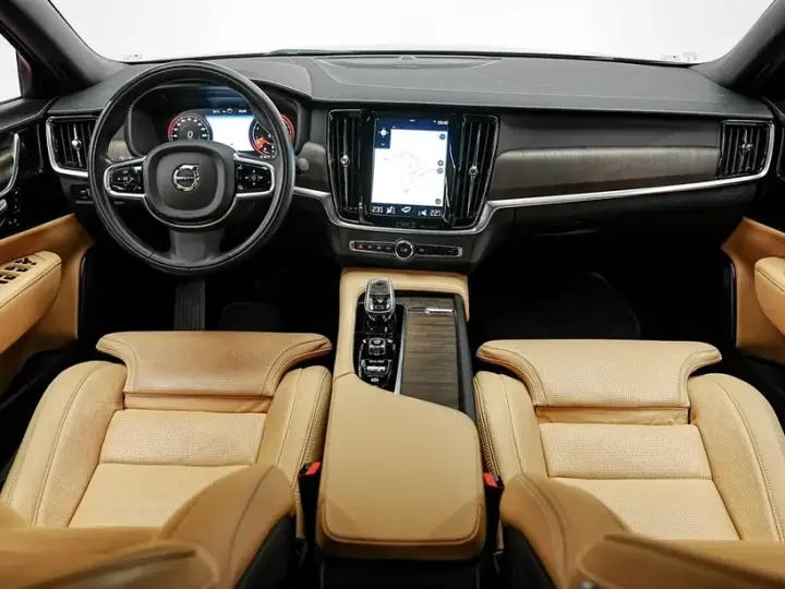 Volvo S90 B4 MHEV AT Plus Bright