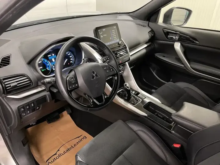 Mitsubishi Eclipse Cross 4WD Select