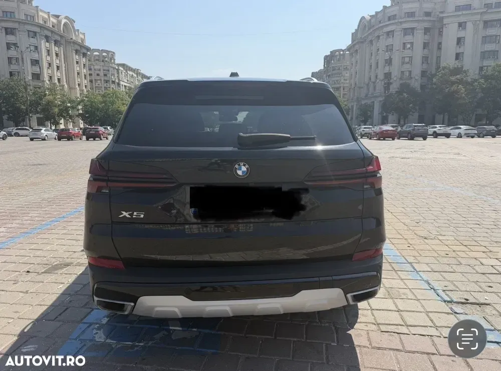 BMW X5 xDrive40i — imagine 5