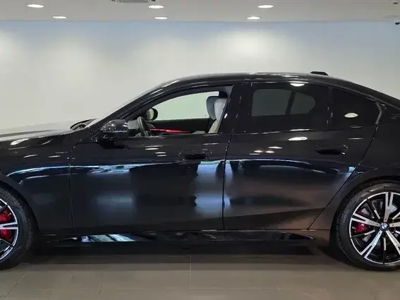 BMW Seria 5 520i AT MHEV