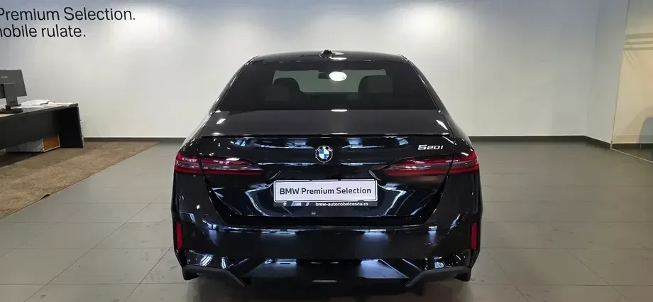 BMW Seria 5 520i AT MHEV — imagine 5