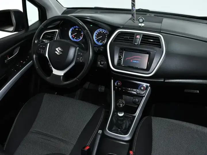 Suzuki S-Cross