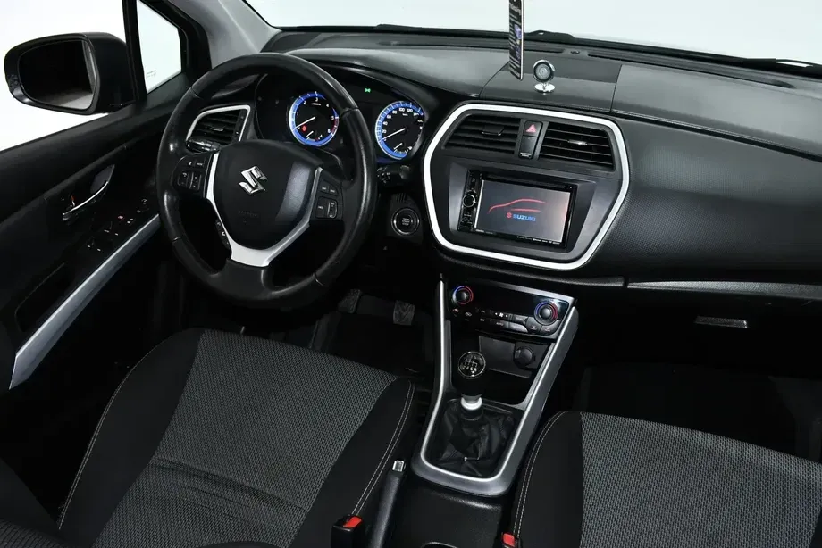 Suzuki S-Cross — imagine 4
