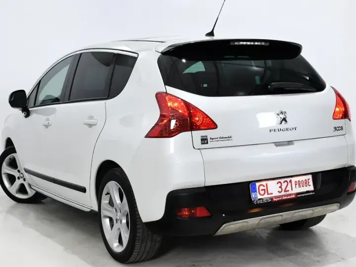 Peugeot 3008 I HYbrid4